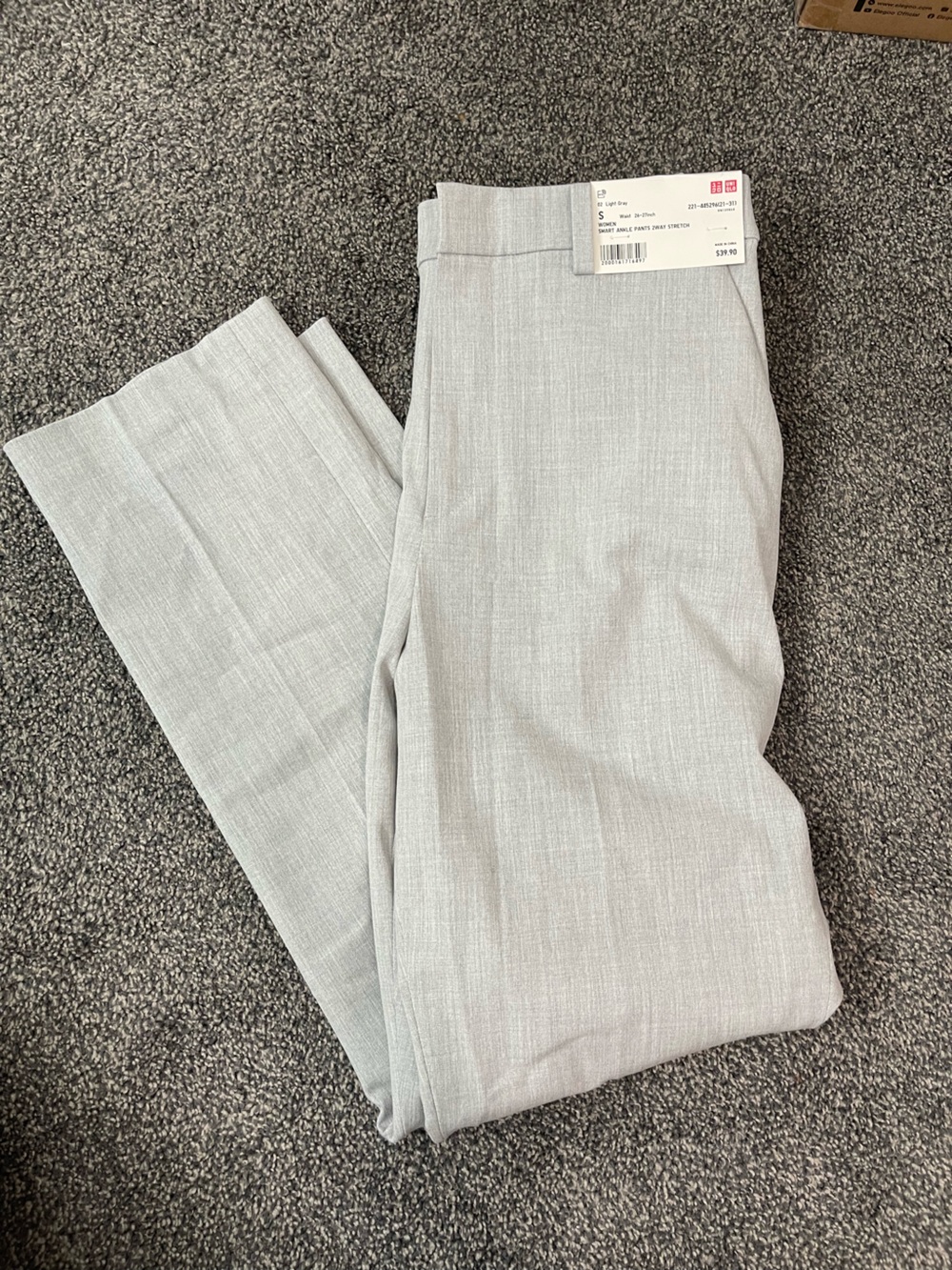 NWT Uniqlo Smart Ankle Pants - Small